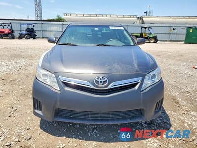 Piąte zdjęcie samochodu w środku: 2010 TOYOTA CAMRY HYBRID VIN:4T1BB3EK0AU115539 - miniatura