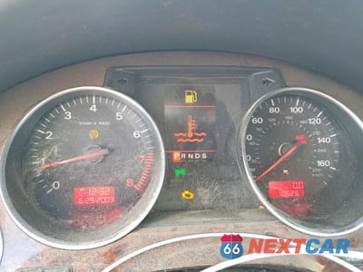Zdjęcie 9 z 12 samochodu: 2004 AUDI A8 L QUATTRO VIN:WAUML44E54N012205 - miniatura