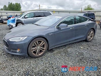 2015 TESLA MODEL S 5YJSA1E25FF118450 - główne zdjęcie licytacji z USA - miniatura
