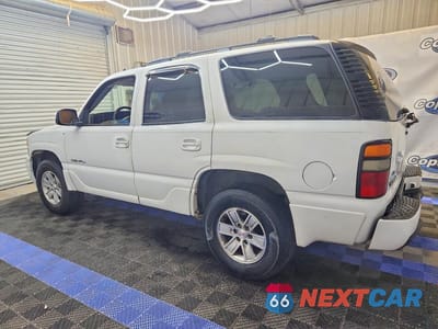 Drugie zdjęcie samochodu z przodu: 2006 GMC YUKON DENALI VIN:1GKEK63U86J154741 - miniatura