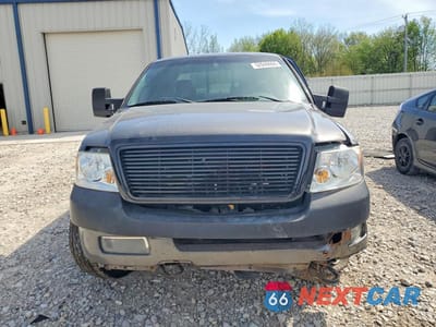 Piąte zdjęcie samochodu w środku: 2005 FORD F150 VIN:1FTPX14585KB73086 - miniatura
