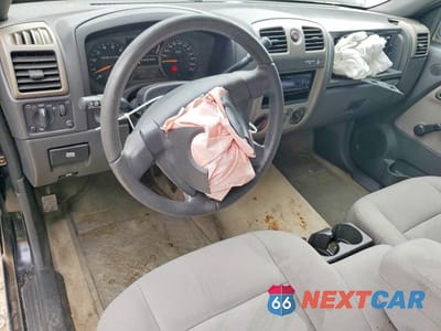 Zdjęcie 8 z 13 samochodu: 2004 CHEVROLET COLORADO VIN:1GCCS148248209051 - miniatura