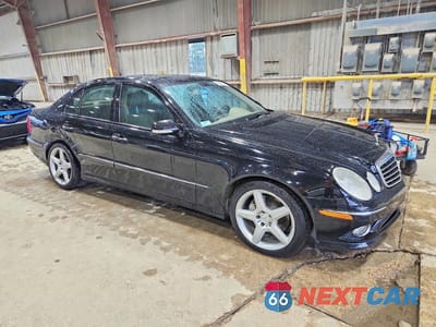 Czwarte zdjęcie samochodu z boku: 2008 MERCEDES-BENZ E 350 VIN:WDBUF56X78B352878 - miniatura