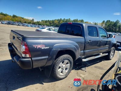 Trzecie zdjęcie samochodu z tyłu: 2009 TOYOTA TACOMA DOUBLE CAB LONG BED VIN:3TMMU52N69M014832 - miniatura