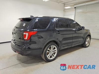 Trzecie zdjęcie samochodu z tyłu: 2016 FORD EXPLORER XLT VIN:1FM5K7D82GGA35161 - miniatura