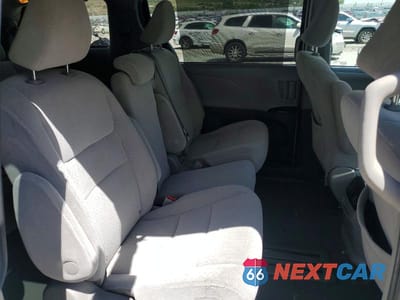 Zdjęcie 11 z 13 samochodu: 2020 TOYOTA SIENNA LE VIN:5TDKZ3DC3LS064474 - miniatura