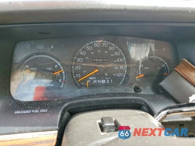 Zdjęcie 9 z 12 samochodu: 1996 FORD CROWN VICTORIA LX VIN:2FALP74W5TX124681 - miniatura