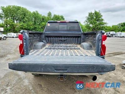 Zdjęcie 10 z 13 samochodu: 2020 CHEVROLET SILVERADO K3500 LTZ VIN:1GC4YUEY7LF134103 - miniatura