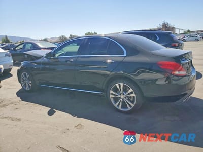 Drugie zdjęcie samochodu z przodu: 2017 MERCEDES-BENZ C 300 4MATIC VIN:55SWF4KB4HU193120 - miniatura