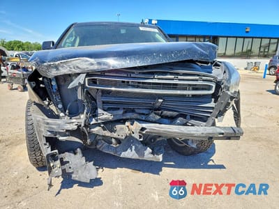 Piąte zdjęcie samochodu w środku: 2018 GMC YUKON XL K1500 SLT VIN:1GKS2GKC4JR140119 - miniatura