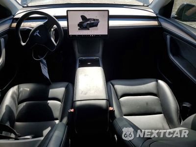 Zdjęcie 8 z 13 samochodu: 2025 TESLA MODEL Y VIN:7SAYGDED4SF242248 - miniatura