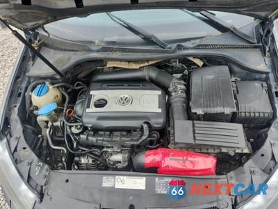 Zdjęcie 11 z 12 samochodu: 2011 VOLKSWAGEN GTI VIN:WVWFV7AJ9BW119838 - miniatura