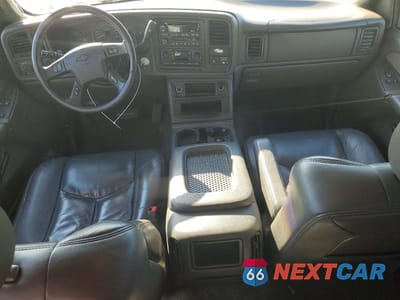 Zdjęcie 8 z 12 samochodu: 2003 CHEVROLET SILVERADO K1500 VIN:2GCEK19T831140986 - miniatura
