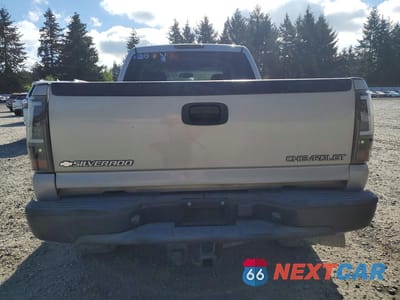 Zdjęcie 6 z 12 samochodu: 2004 CHEVROLET SILVERADO K2500 HEAVY DUTY VIN:1GCHK23U84F213014 - miniatura