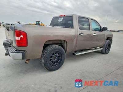 Trzecie zdjęcie samochodu z tyłu: 2012 CHEVROLET SILVERADO C1500 LT VIN:3GCPCSE03CG257728 - miniatura