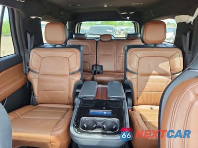 Zdjęcie 10 z 14 samochodu: 2024 LINCOLN NAVIGATOR L RESERVE VIN:5LMJJ3LG9REL09518 - miniatura