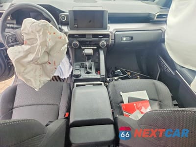 Zdjęcie 8 z 14 samochodu: 2025 TOYOTA 4RUNNER SR5 VIN:JTEVA5BR5S5067822 - miniatura