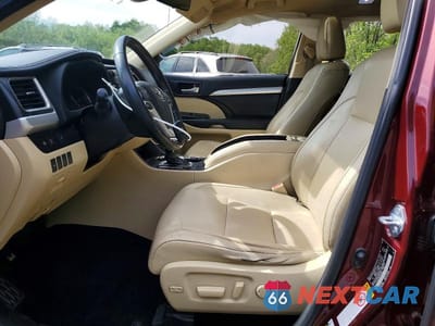 Zdjęcie 7 z 13 samochodu: 2018 TOYOTA HIGHLANDER XLE VIN:5TDJZRFH0JS499604 - miniatura