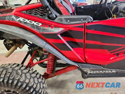 Zdjęcie 9 z 10 samochodu: 2020 HONDA SXS1000 S2R UTILITY VEHICLE VIN:1HFVE0543L4100471 - miniatura