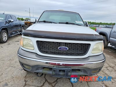 Piąte zdjęcie samochodu w środku: 2002 FORD F150 SUPERCREW VIN:1FTRW08682KB34597 - miniatura