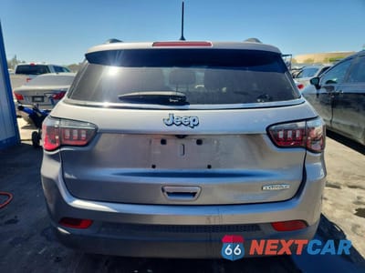 Zdjęcie 6 z 13 samochodu: 2018 JEEP COMPASS LATITUDE VIN:3C4NJCBB2JT368882 - miniatura