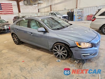 Czwarte zdjęcie samochodu z boku: 2018 VOLVO S60 INSCRIPTION VIN:LYV402TK7JB173030 - miniatura