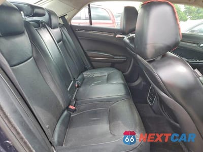 Zdjęcie 10 z 12 samochodu: 2017 CHRYSLER 300C VIN:2C3CCAEG1HH552117 - miniatura
