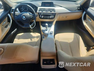 Zdjęcie 8 z 12 samochodu: 2018 BMW 320 I VIN:WBA8E1G57JNU93253 - miniatura