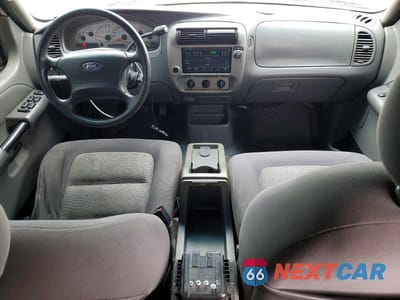Zdjęcie 8 z 12 samochodu: 2004 FORD EXPLORER SPORT TRAC VIN:1FMZU67KX4UB90731 - miniatura