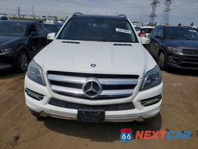 Piąte zdjęcie samochodu w środku: 2014 MERCEDES-BENZ GL 450 4MATIC VIN:4JGDF7CE7EA283025 - miniatura