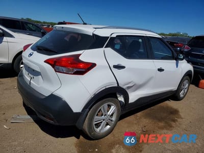 Trzecie zdjęcie samochodu z tyłu: 2018 NISSAN KICKS S VIN:3N1CP5CU3JL531964 - miniatura