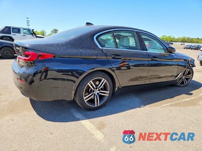 Trzecie zdjęcie samochodu z tyłu: 2022 BMW 530 XI VIN:WBA13BJ04NCJ03673 - miniatura