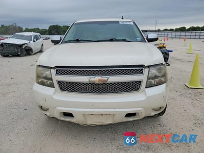 Piąte zdjęcie samochodu w środku: 2008 CHEVROLET SUBURBAN C1500 LS VIN:1GNFC16098R270762 - miniatura