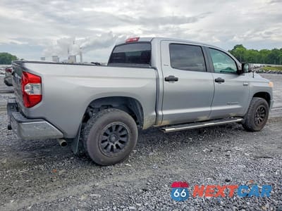 Trzecie zdjęcie samochodu z tyłu: 2017 TOYOTA TUNDRA SR5 VIN:5TFDW5F10HX625420 - miniatura