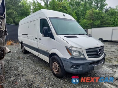 Czwarte zdjęcie samochodu z boku: 2014 MERCEDES-BENZ SPRINTER 2500 VIN:WD3PE8DC2E5923930 - miniatura