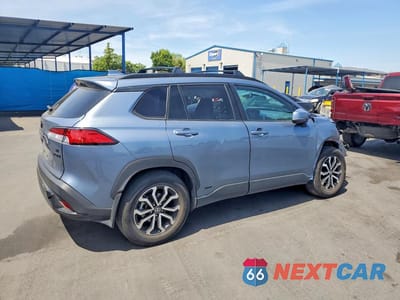 Trzecie zdjęcie samochodu z tyłu: 2024 TOYOTA COROLLA CROSS HYBRID SE VIN:7MUFBABG6RV022508 - miniatura