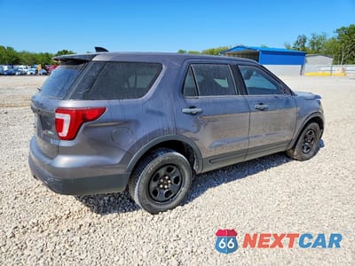Trzecie zdjęcie samochodu z tyłu: 2016 FORD EXPLORER POLICE INTERCEPTOR VIN:1FM5K8AR3GGA62937 - miniatura