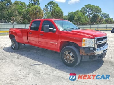 Czwarte zdjęcie samochodu z boku: 2009 CHEVROLET SILVERADO K3500 LT VIN:1GCJK83669F186103 - miniatura