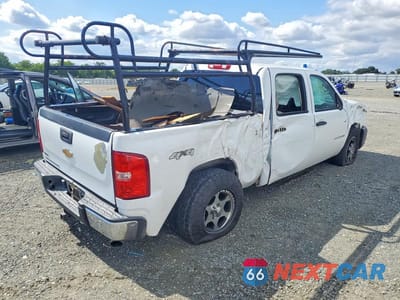 Trzecie zdjęcie samochodu z tyłu: 2011 CHEVROLET SILVERADO K1500 VIN:1GCPKPE30BF220162 - miniatura