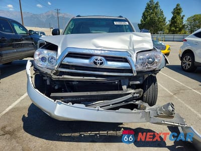 Piąte zdjęcie samochodu w środku: 2007 TOYOTA 4RUNNER SR5 VIN:JTEZU14R370087392 - miniatura