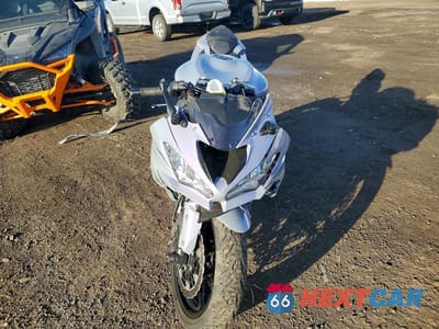 Drugie zdjęcie samochodu z przodu: 2021 KAWASAKI ZX636 K VIN:JKBZXJG11MA015572 - miniatura