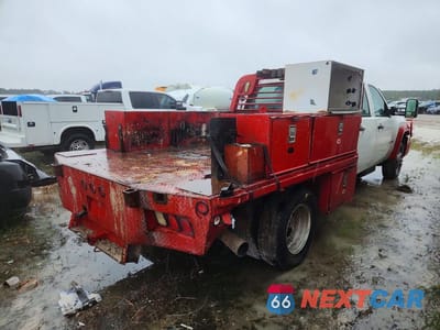 Trzecie zdjęcie samochodu z tyłu: 2013 CHEV SILVERADO VIN:1GB4KZC8XDF199003 - miniatura