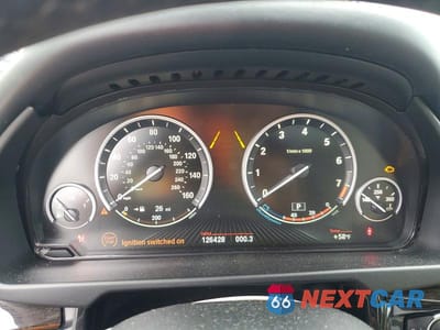 Zdjęcie 9 z 14 samochodu: 2015 BMW X5 XDRIVE50I VIN:5UXKR6C50F0J74425 - miniatura