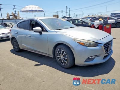 Czwarte zdjęcie samochodu z boku: 2017 MAZDA 3 SPORT VIN:3MZBN1U77HM116860 - miniatura