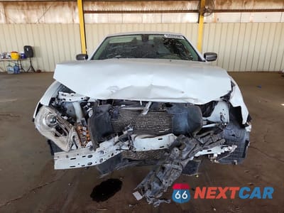 Piąte zdjęcie samochodu w środku: 2019 CHRYSLER 300 LIMITED VIN:2C3CCAEG4KH609594 - miniatura