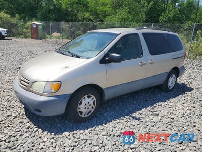 2002 TOYOTA SIENNA 4T3ZF19C02U489801 - główne zdjęcie licytacji z USA - miniatura