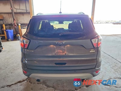 Zdjęcie 6 z 13 samochodu: 2018 FORD ESCAPE SE VIN:1FMCU0GD5JUB85405 - miniatura