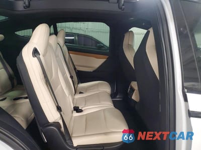 Zdjęcie 11 z 13 samochodu: 2019 TESLA MODEL X VIN:5YJXCAE20KF197164 - miniatura