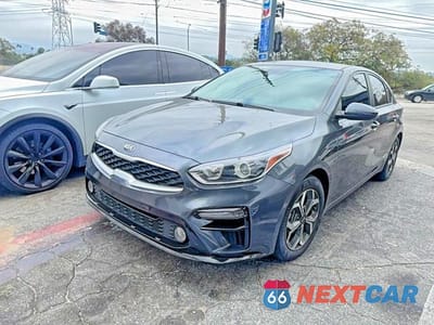 Drugie zdjęcie samochodu z przodu: 2021 KIA FORTE LXS VIN:3KPF24AD7ME316523 - miniatura