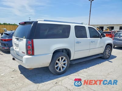 Trzecie zdjęcie samochodu z tyłu: 2012 GMC YUKON XL DENALI VIN:1GKS2MEF1CR322142 - miniatura
